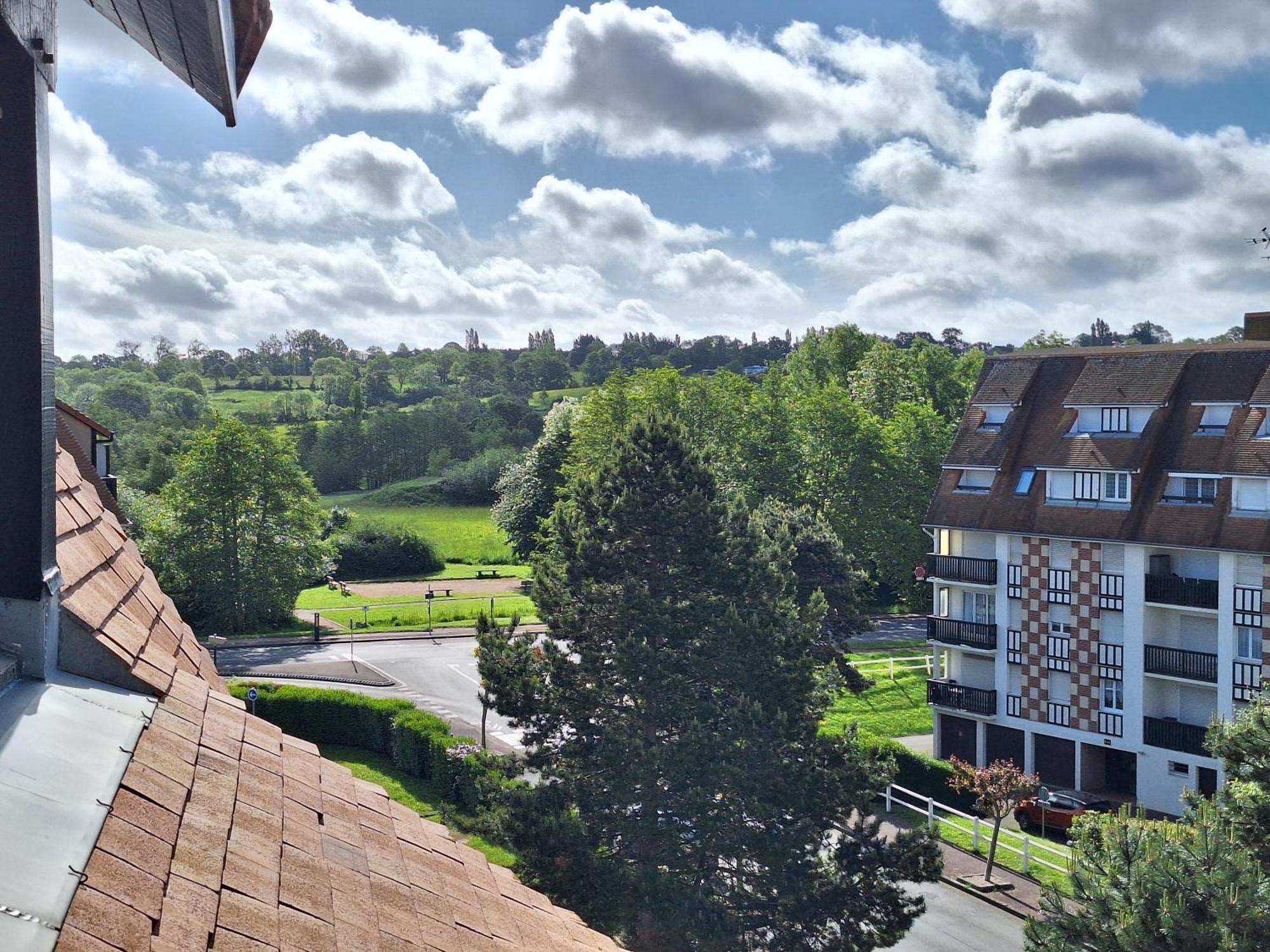 Super Deauville Appartement 2 Pieces Cosy Proche Plage Plein Sud Villers-sur-Mer Exterior photo